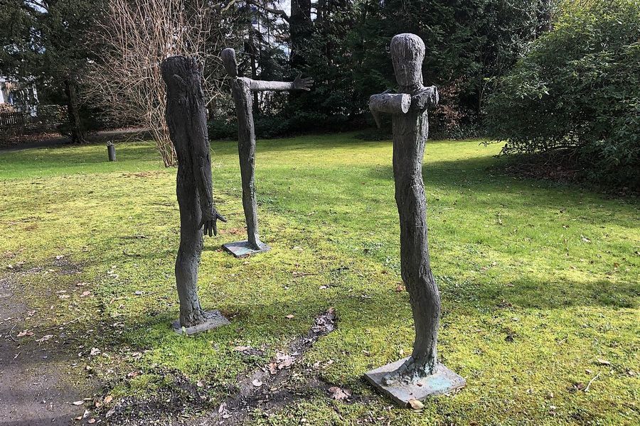 Skulpturen im Park beim Museum im Bellpark